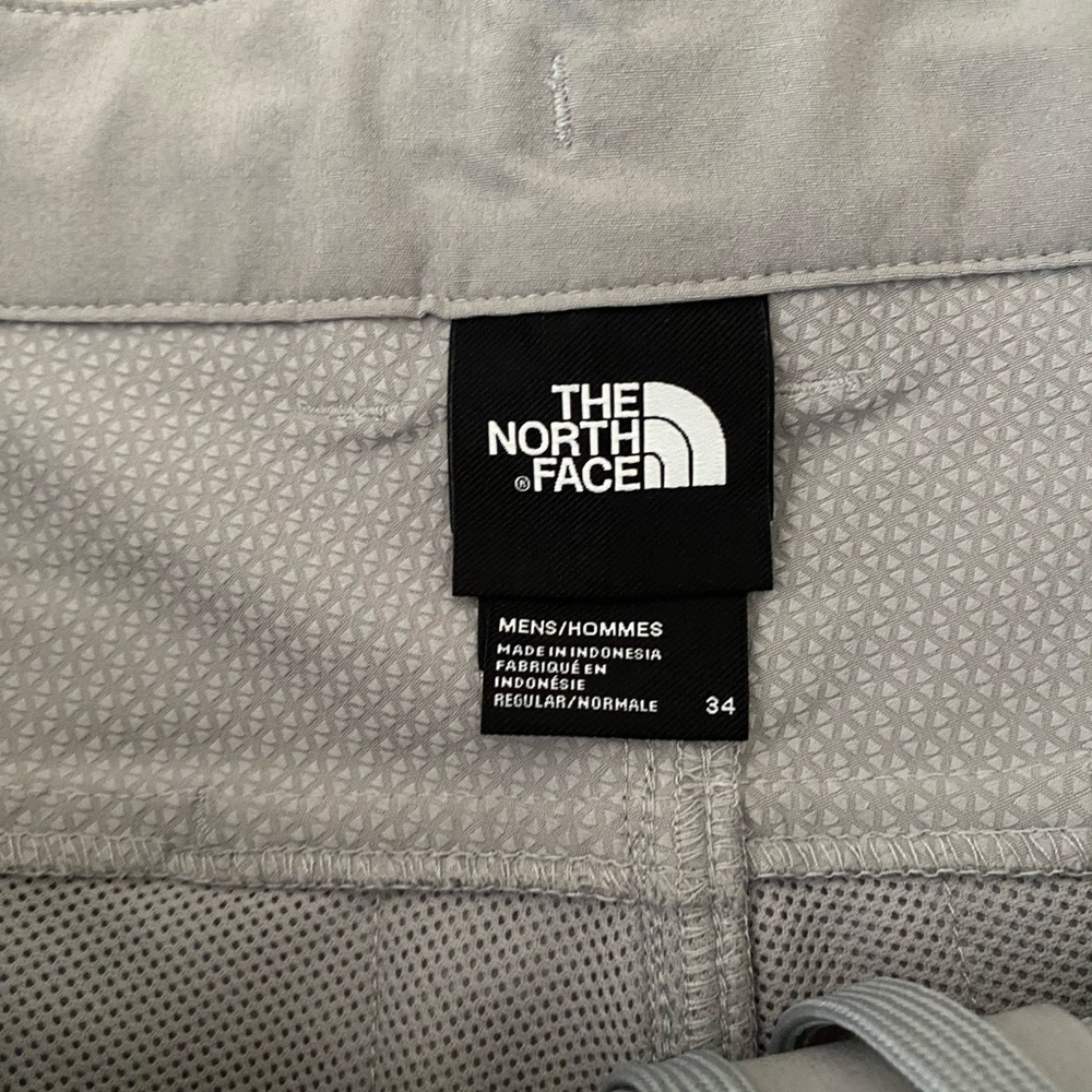 Mens north face shorts - Picture 2 of 3